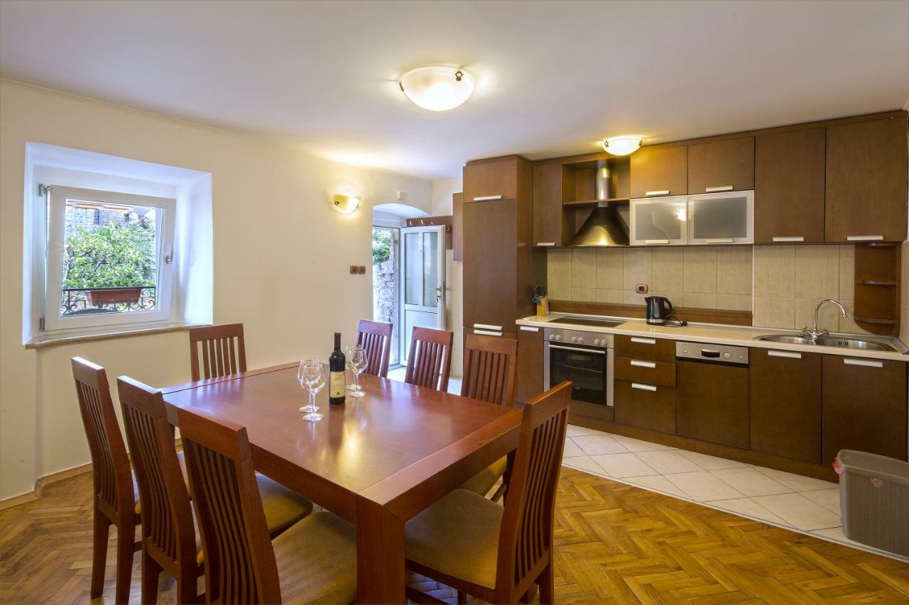 Apartment Kovacevic Old Town Будва Екстериор снимка